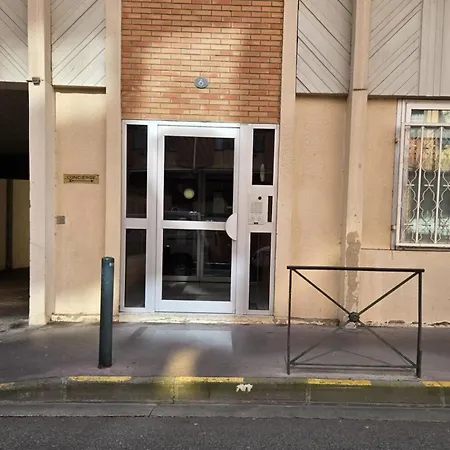 Neuf Pour 2 Personnes, Hypercentre Toulouse, Calme * Toulouse